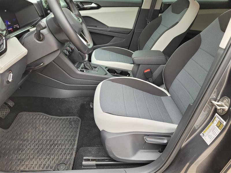 Volkswagen Taos  2025