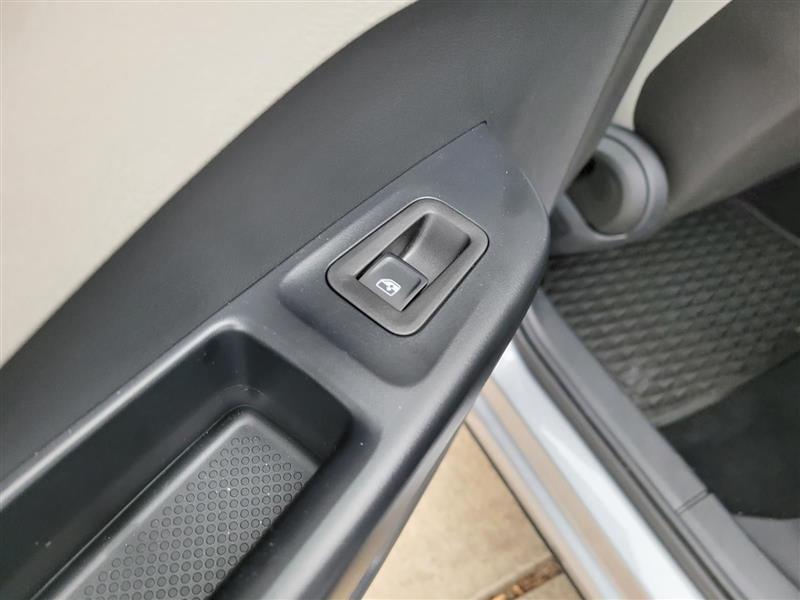 Volkswagen Taos S 2025