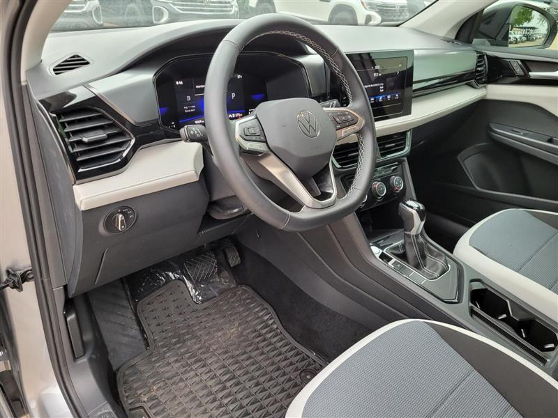 Volkswagen Taos S 2025