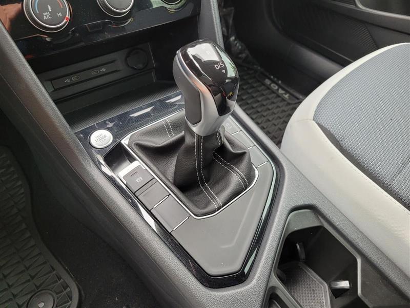 Volkswagen Taos S 2025