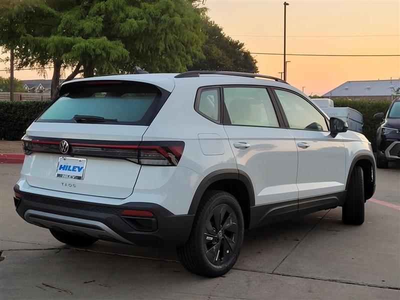 Volkswagen Taos  2025