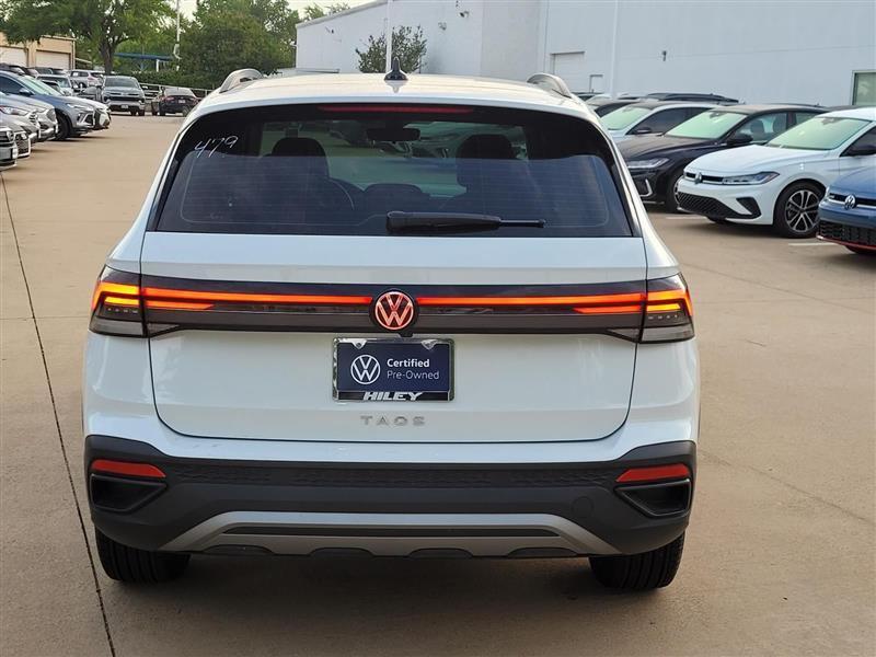 Volkswagen Taos  2025