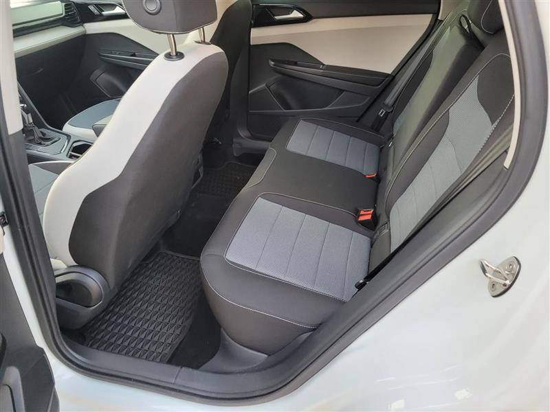 Volkswagen Taos  2025