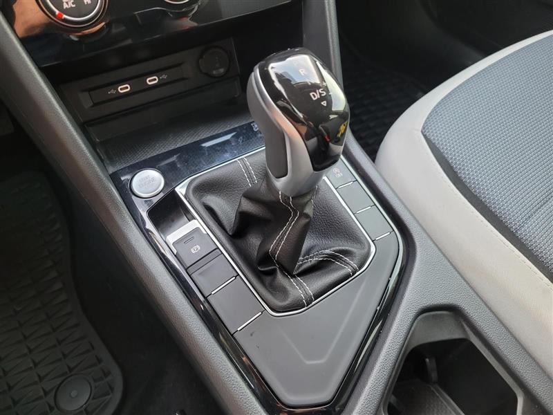 Volkswagen Taos  2025