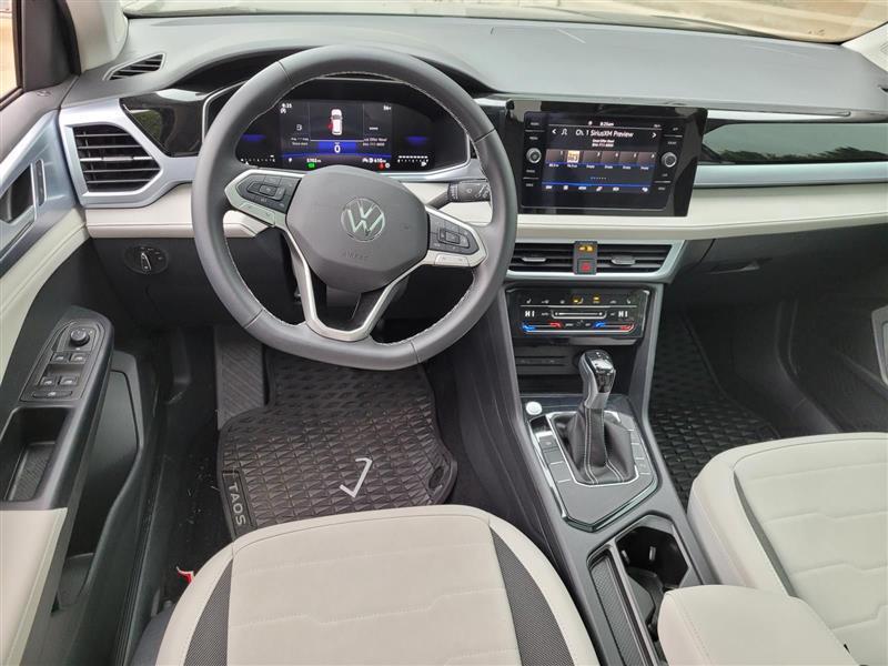Volkswagen Taos SE 2025