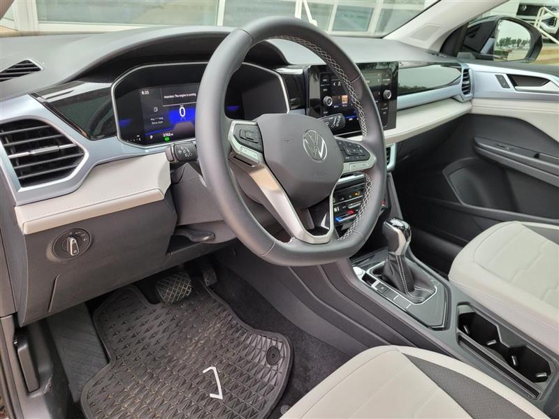 Volkswagen Taos SE 2025