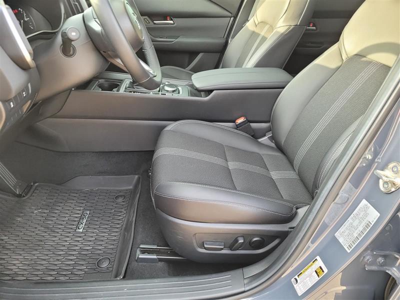 Mazda CX-50  2025