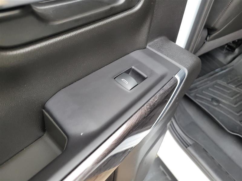 Chevrolet Silverado 1500 LTZ Crew Cab 2WD 2021