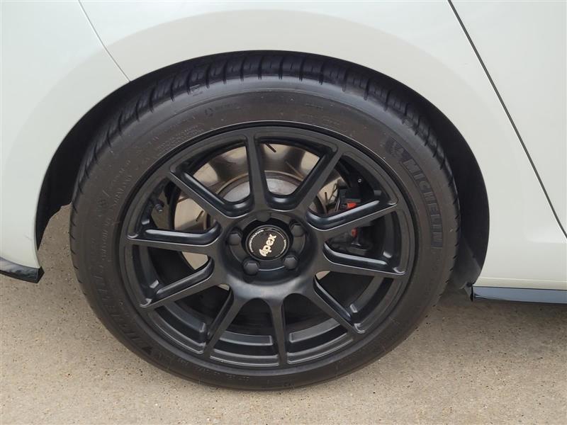 Volkswagen Golf R DCS and Navigation 6M 2019