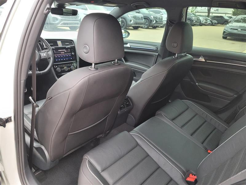 Volkswagen Golf R DCS and Navigation 6M 2019
