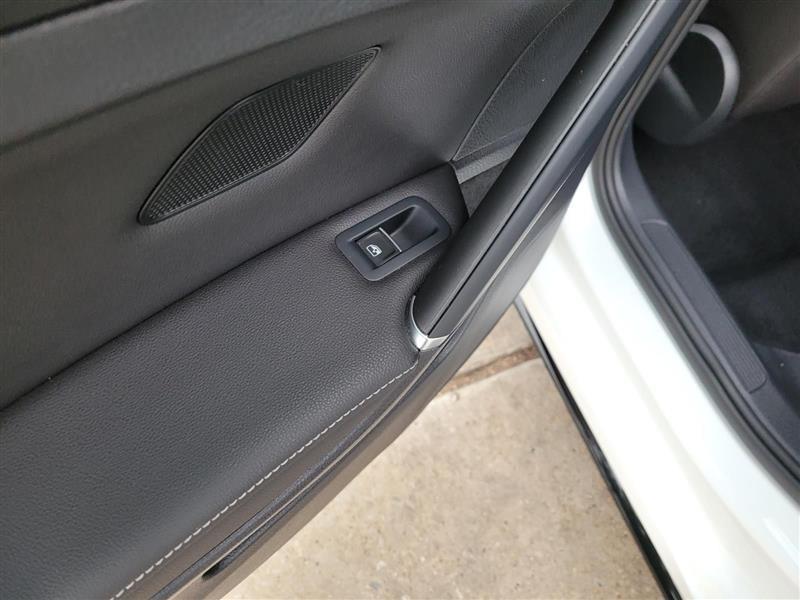 Volkswagen Golf R DCS and Navigation 6M 2019