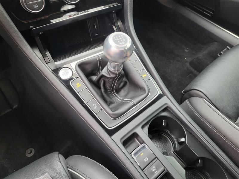 Volkswagen Golf R DCS and Navigation 6M 2019