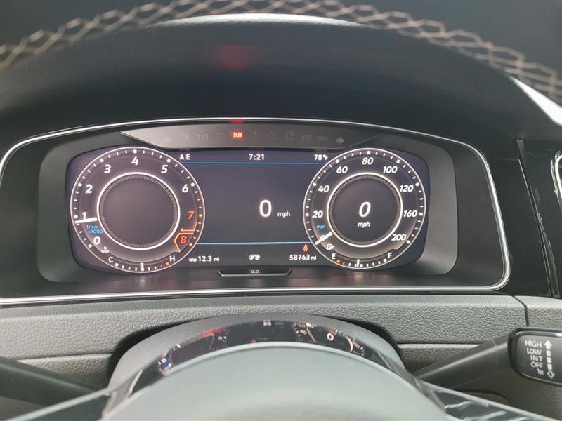 Volkswagen Golf R DCS and Navigation 6M 2019