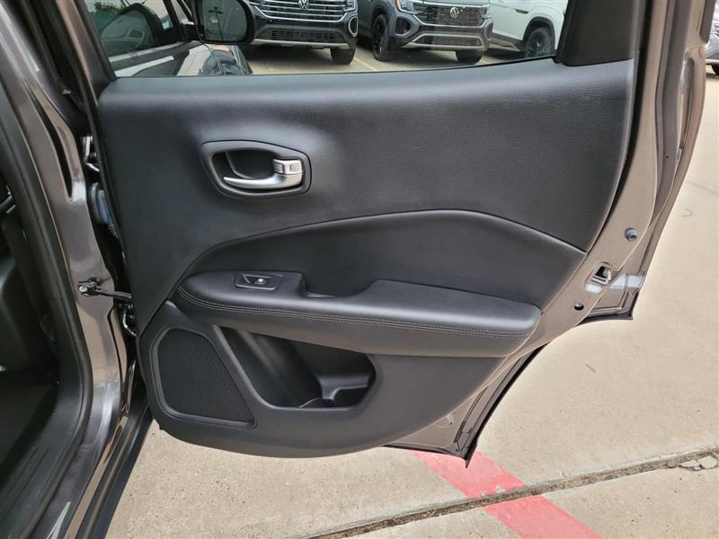 Jeep Compass Latitude FWD 2020