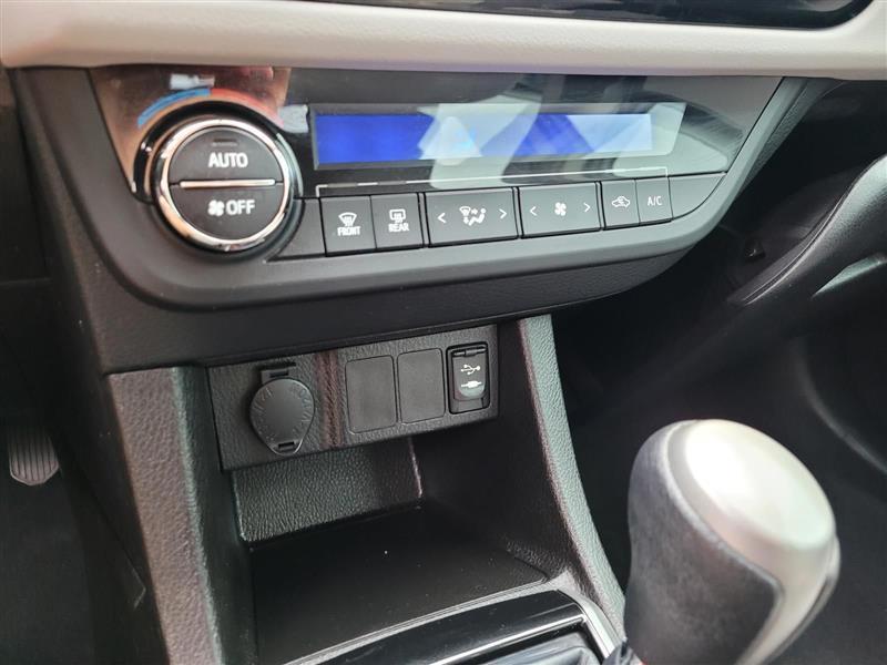 Toyota Corolla LE CVT 2015