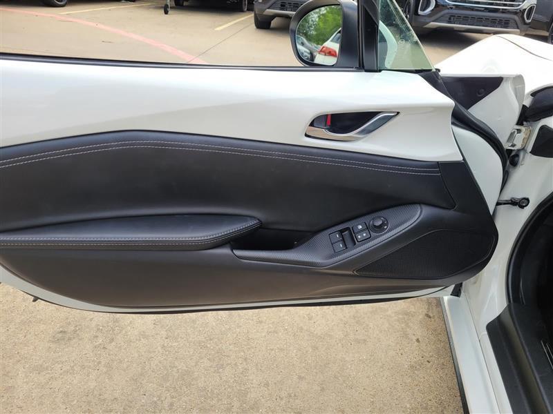 Mazda MX-5 Miata RF Grand Touring 6MT 2022