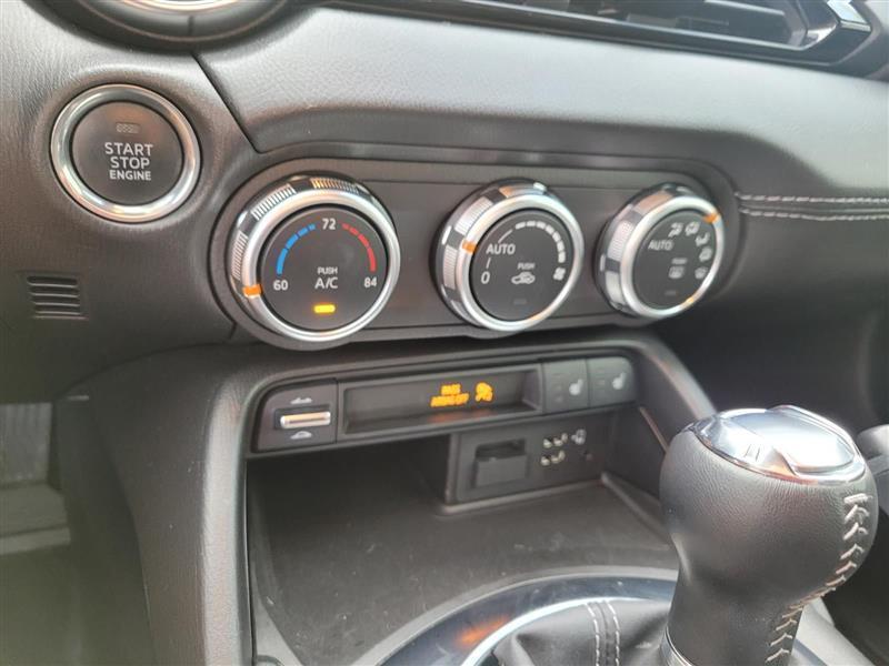 Mazda MX-5 Miata RF Grand Touring 6MT 2022