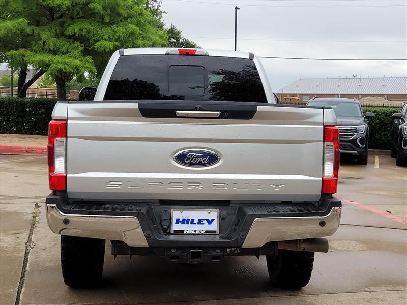 Ford F-250 SD Lariat Crew Cab 4WD 2019