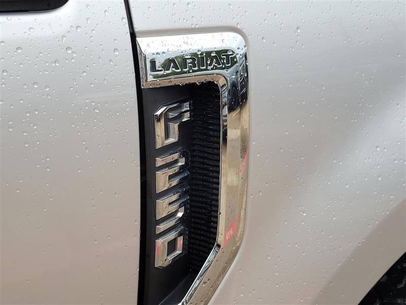 Ford F-250 SD Lariat Crew Cab 4WD 2019