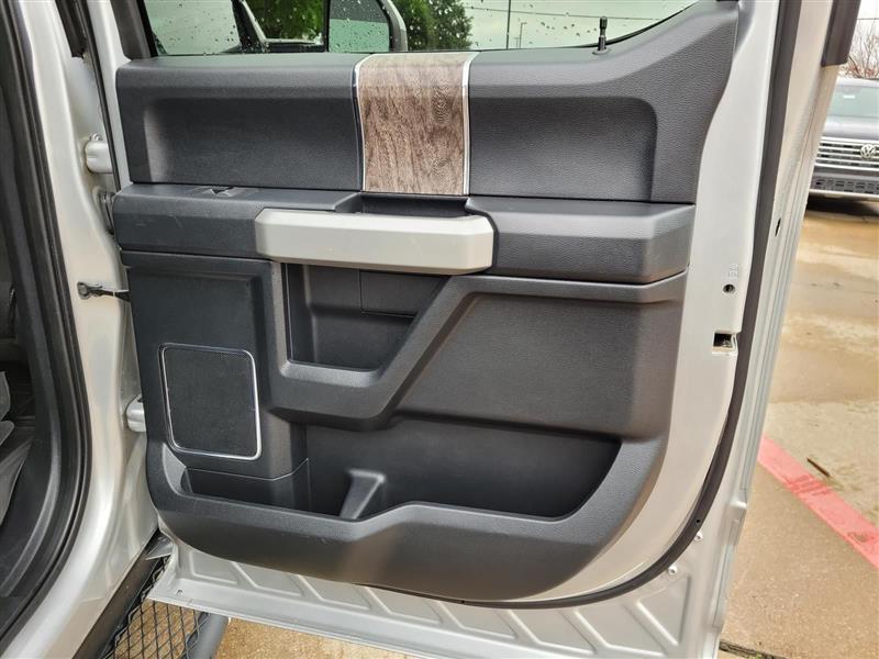 Ford F-250 SD Lariat Crew Cab 4WD 2019