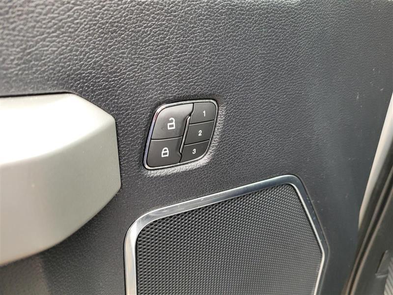 Ford F-250 SD Lariat Crew Cab 4WD 2019
