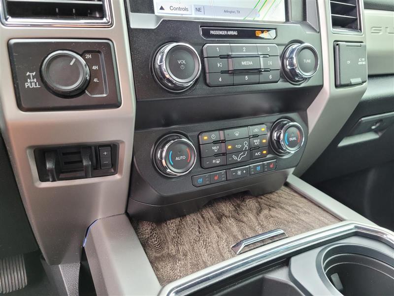 Ford F-250 SD Lariat Crew Cab 4WD 2019