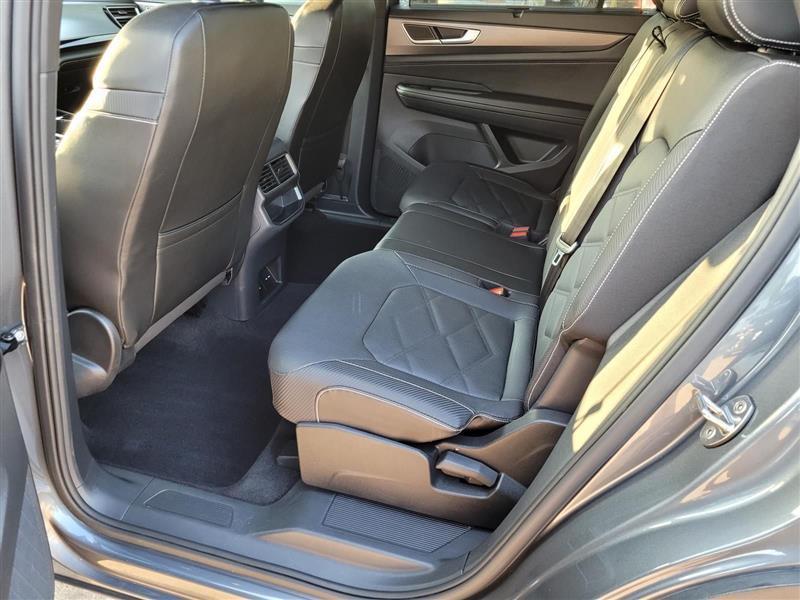 Volkswagen Atlas Cross Sport  2024