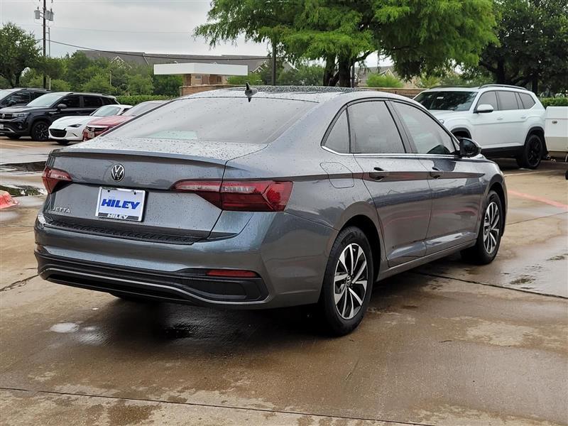 Volkswagen Jetta S 2024