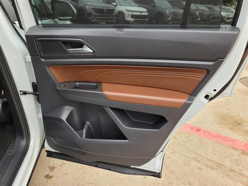 Volkswagen Atlas SE w/Technology 2022