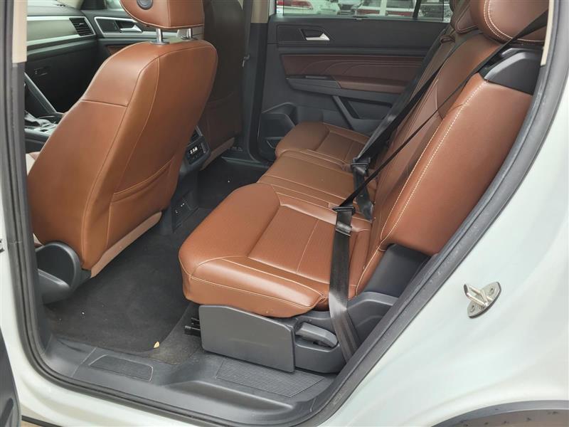 Volkswagen Atlas SE w/Technology 2022