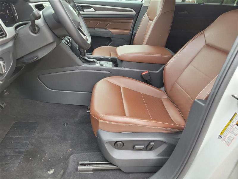 Volkswagen Atlas SE w/Technology 2022