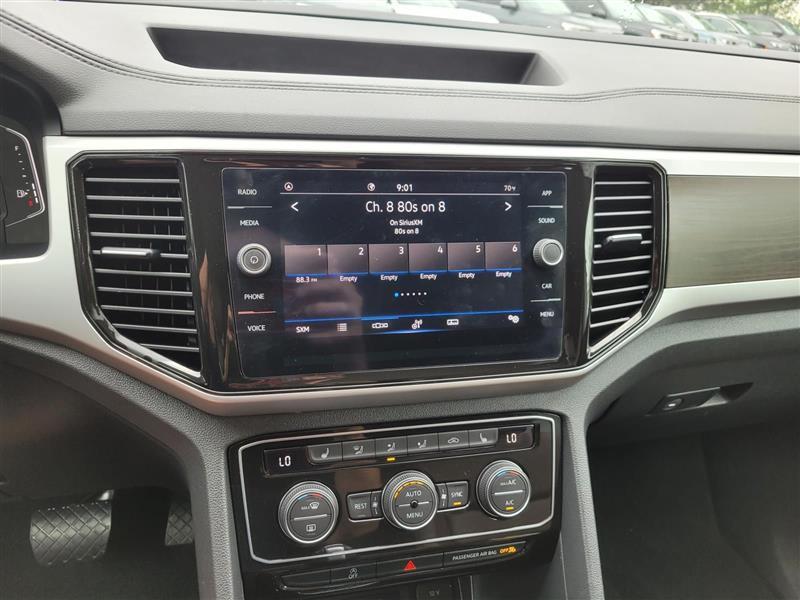 Volkswagen Atlas SE w/Technology 2022