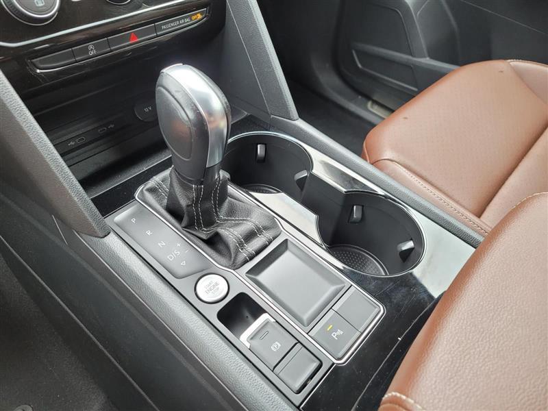 Volkswagen Atlas SE w/Technology 2022