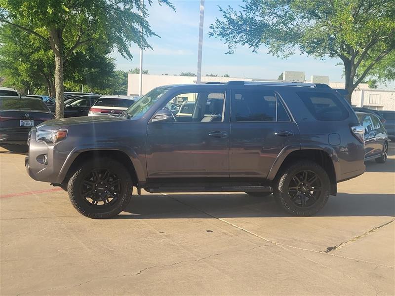Toyota 4Runner SR5 Premium 4WD 2023