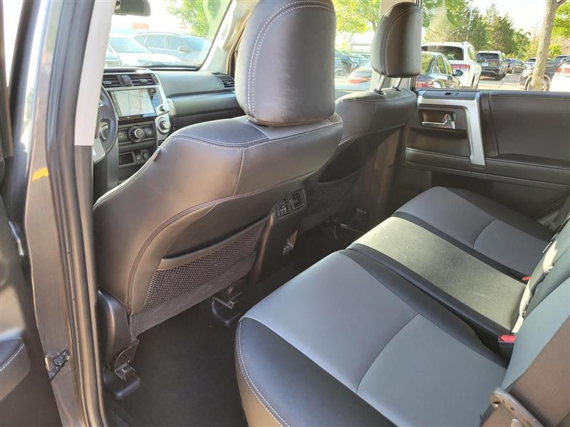 Toyota 4Runner SR5 Premium 4WD 2023