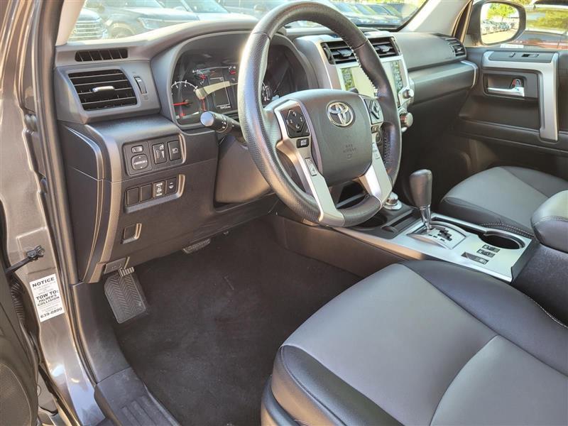 Toyota 4Runner SR5 Premium 4WD 2023