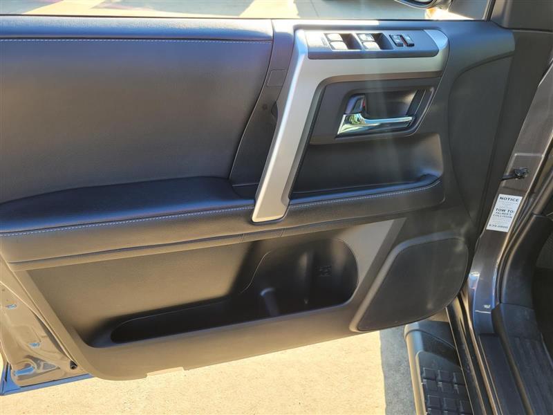 Toyota 4Runner SR5 Premium 4WD 2023