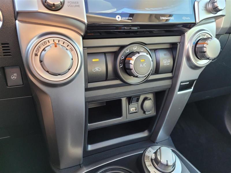 Toyota 4Runner SR5 Premium 4WD 2023