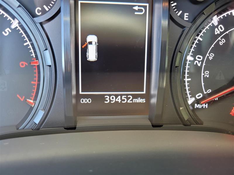 Toyota 4Runner SR5 Premium 4WD 2023