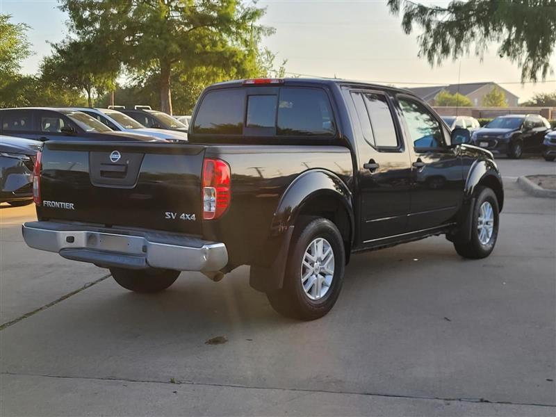 Nissan Frontier SV Crew Cab 5AT 4WD 2018