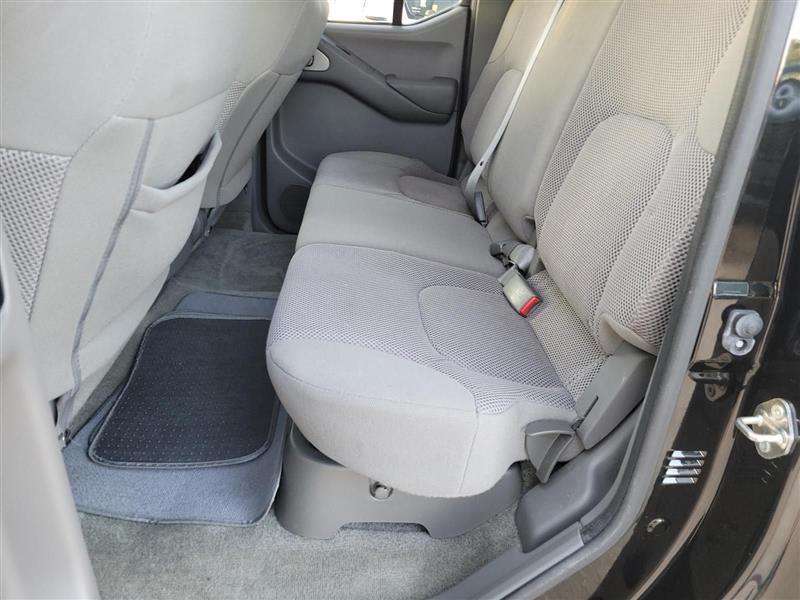 Nissan Frontier SV Crew Cab 5AT 4WD 2018