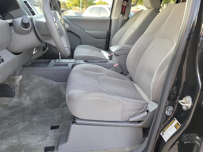 Nissan Frontier SV Crew Cab 5AT 4WD 2018