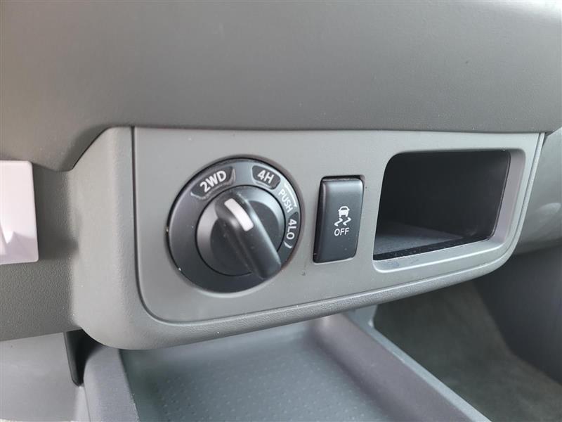 Nissan Frontier SV Crew Cab 5AT 4WD 2018