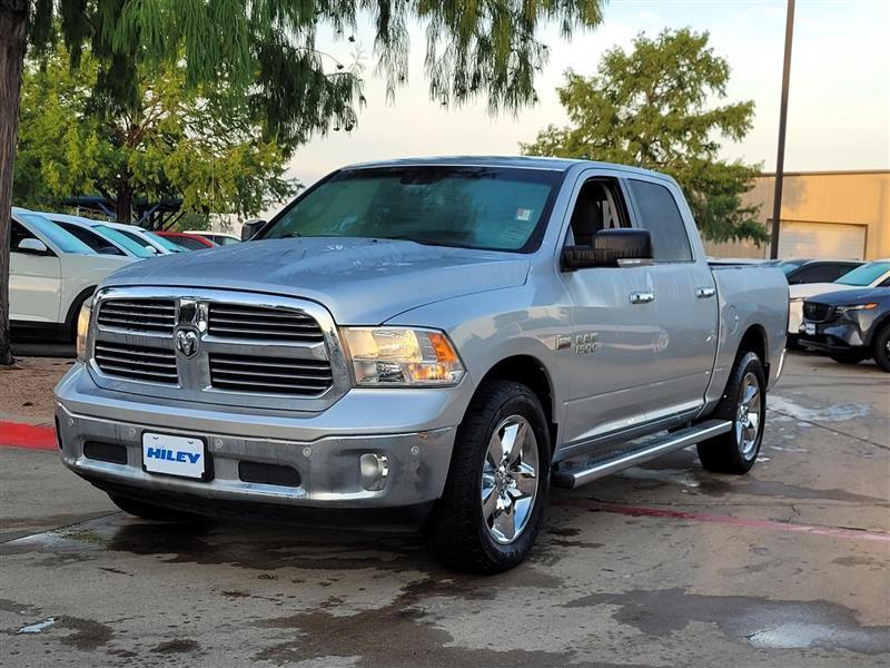 RAM 1500 SLT Crew Cab SWB 4WD 2015