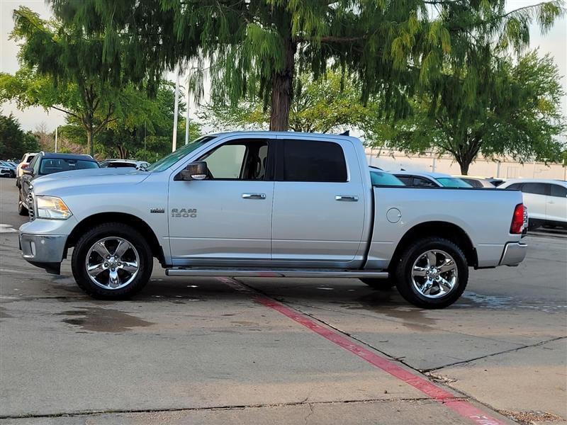 RAM 1500 SLT Crew Cab SWB 4WD 2015