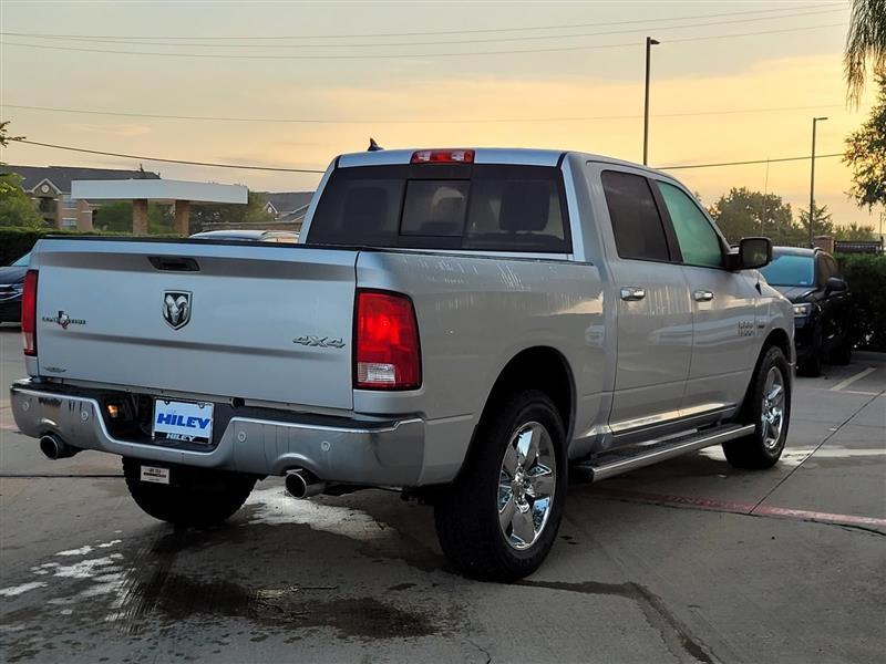 RAM 1500 SLT Crew Cab SWB 4WD 2015
