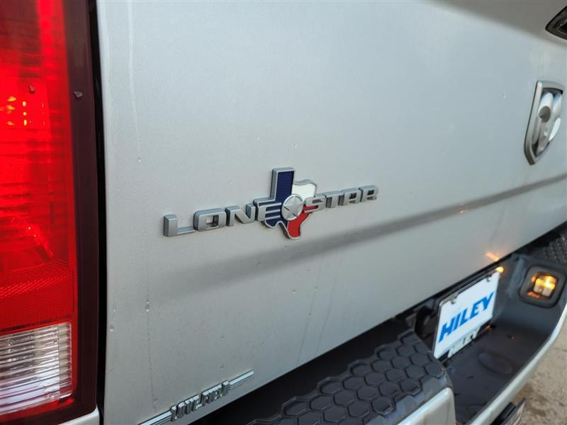 RAM 1500 SLT Crew Cab SWB 4WD 2015