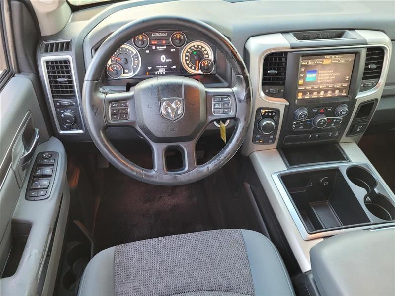 RAM 1500 SLT Crew Cab SWB 4WD 2015