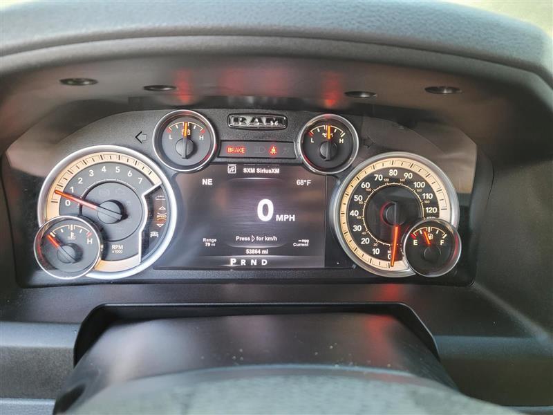 RAM 1500 SLT Crew Cab SWB 4WD 2015