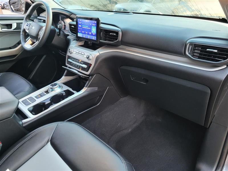 Ford Explorer XLT 2023